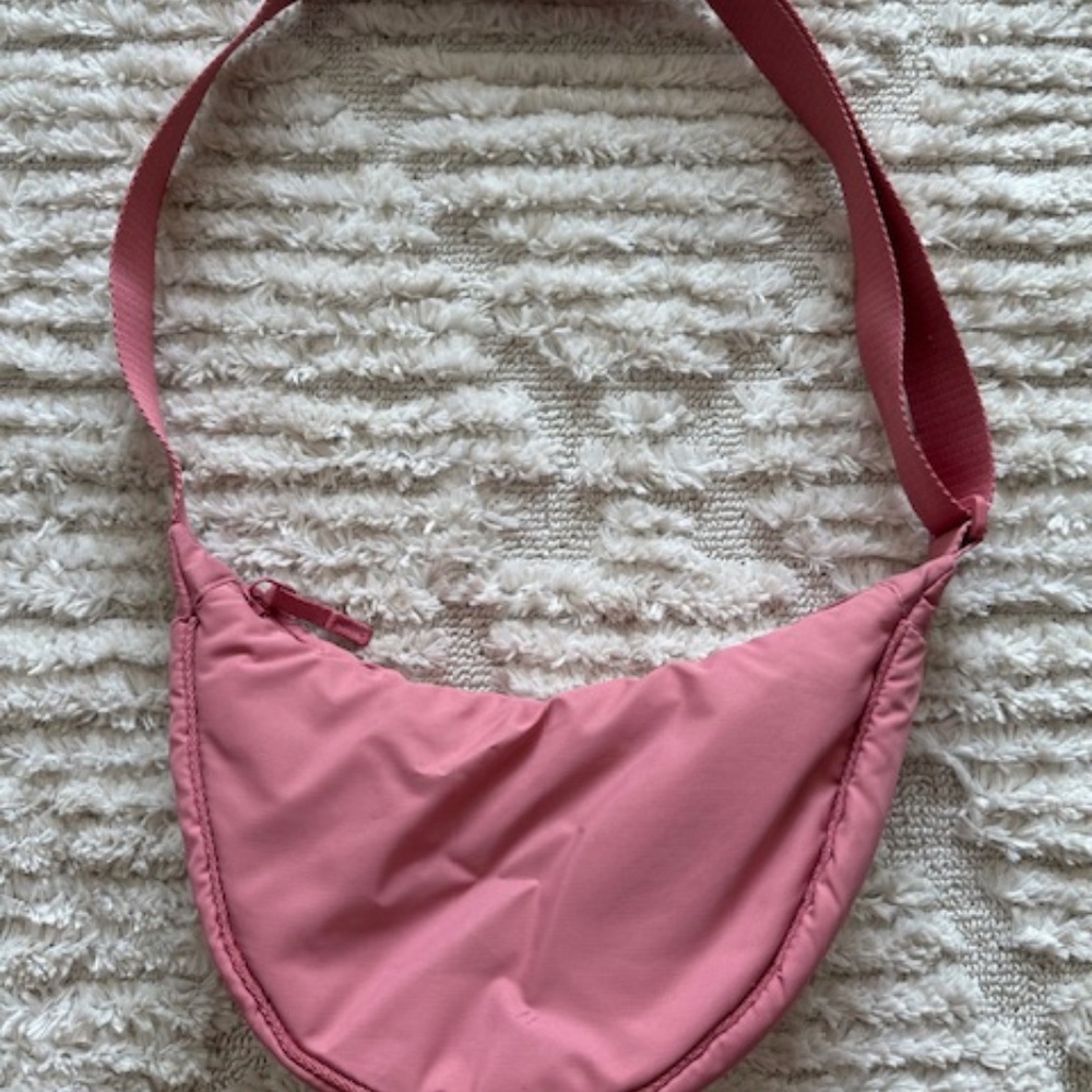 Uniqlo - Round mini shoulder bag